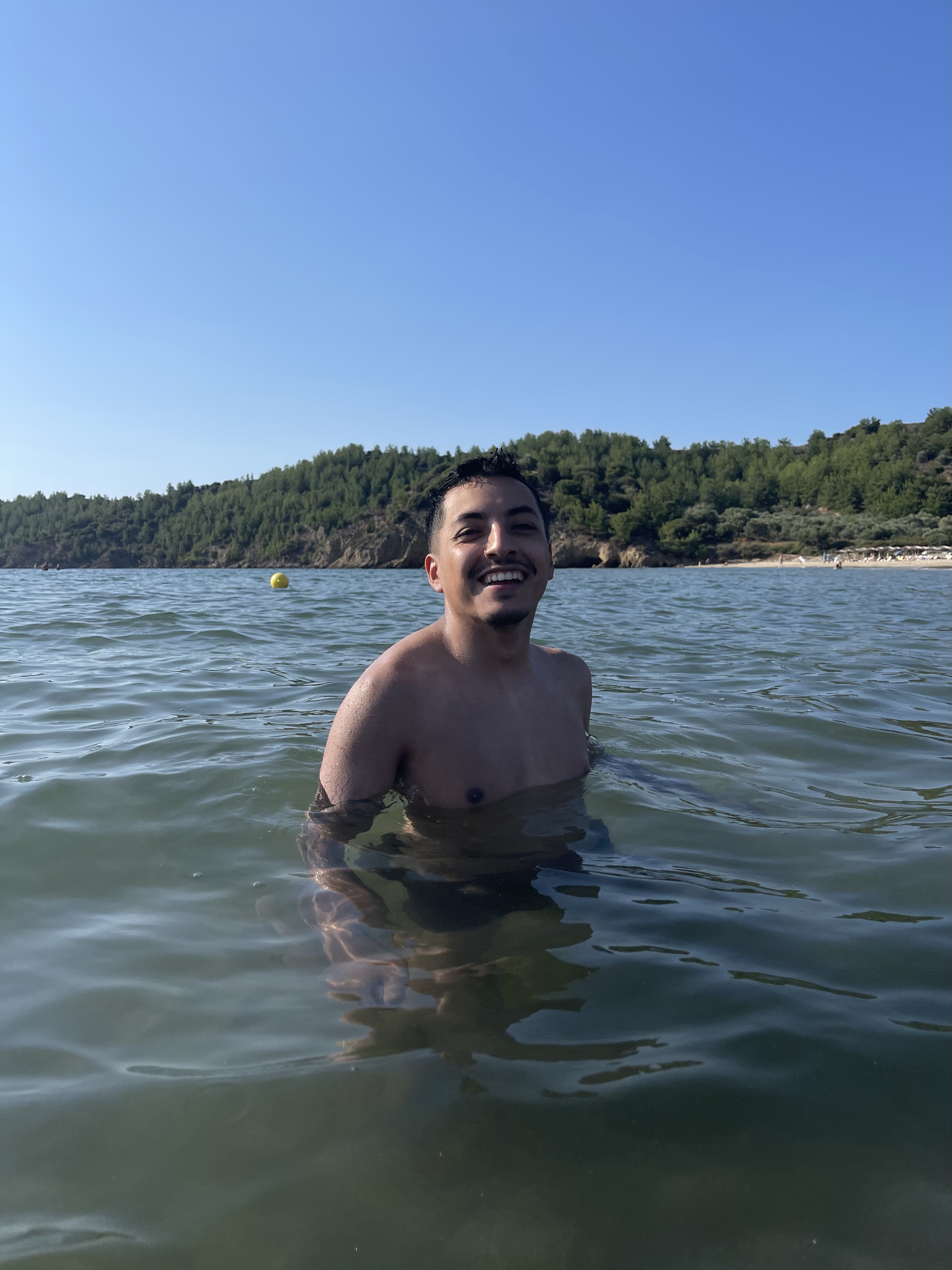 Gay Independent Gigolo Santiago aus Düsseldorf für gays und bi Männer von Callboyz.net